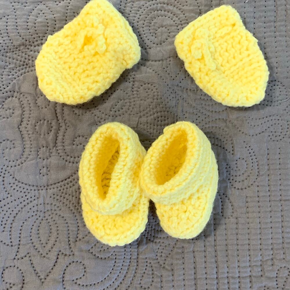 Handmade Yellow Baby Booties & Mittens Set Newborn Crochet Knit, Soft Cozy Yarn